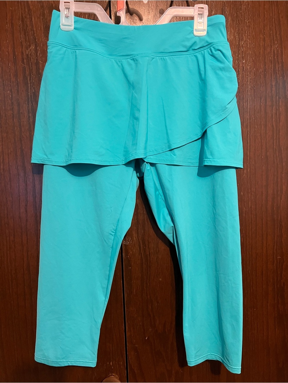 Lands end capri with skirt